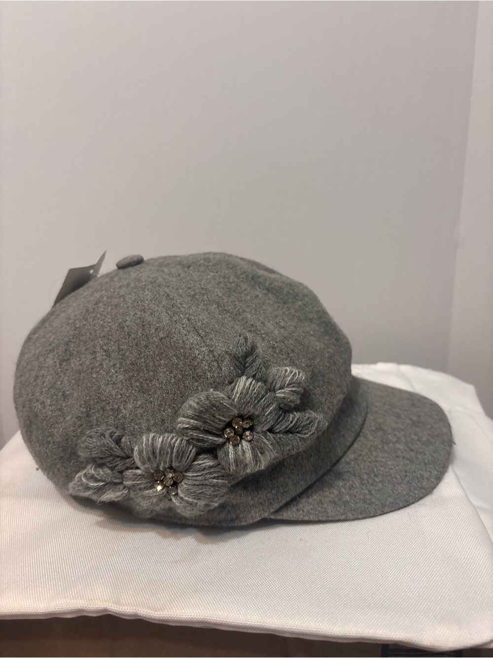 Gray Wool Floral Accent Women's Newsboy Cap